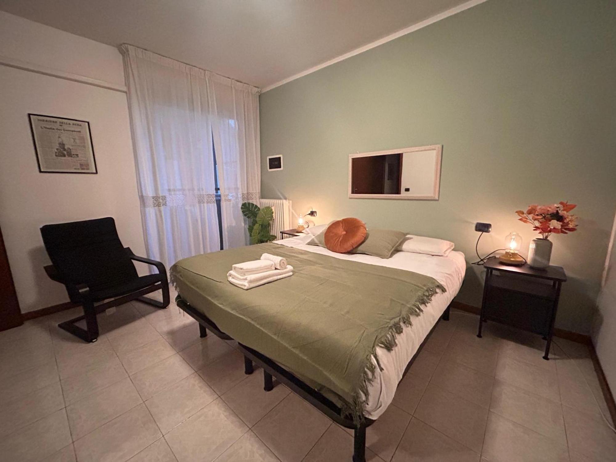 Accogliente Stanza Privata Con Bagno Privato - Daniele'S House Apartment San Donato Milanese Exterior photo